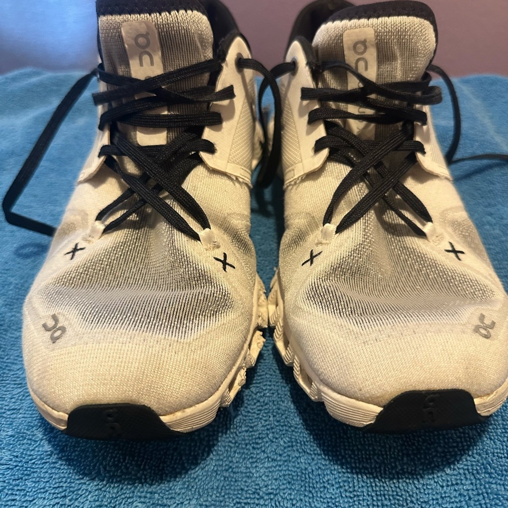 On Running Women's Shoes - White and Black